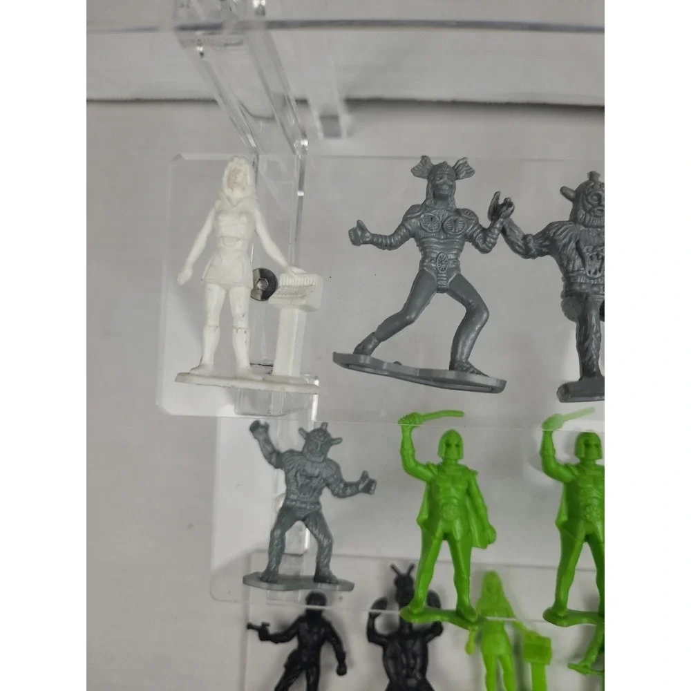 Vtg. 1970's Galaxy Laser Team figures TIM MEE Toys Lot‎ Pink Green White Silver - Picture 6 of 14